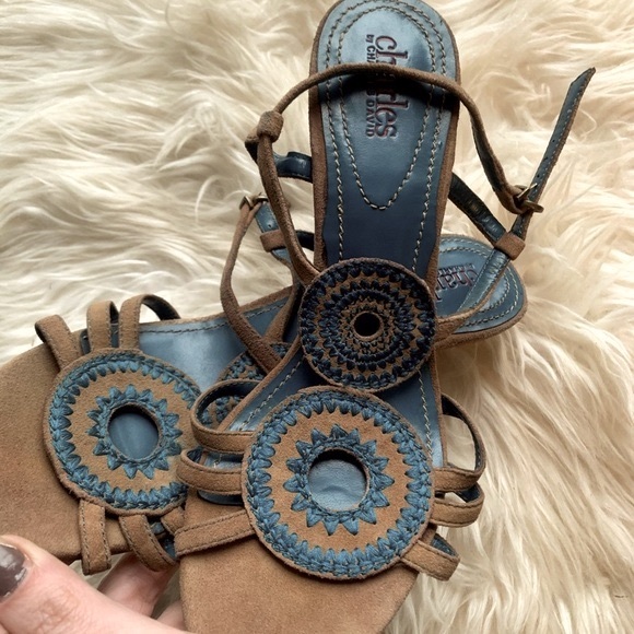 Charles David Embroidered Suede Leather Wood Kitten Heels Y2K 90s - Picture 3 of 6